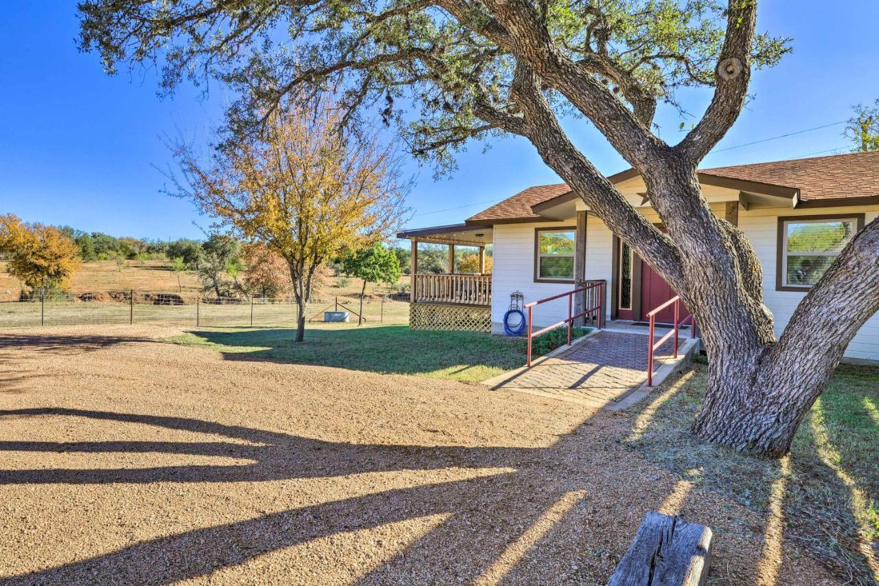 Cozy Fredericksburg Studio Near Wineries! Εξωτερικό φωτογραφία